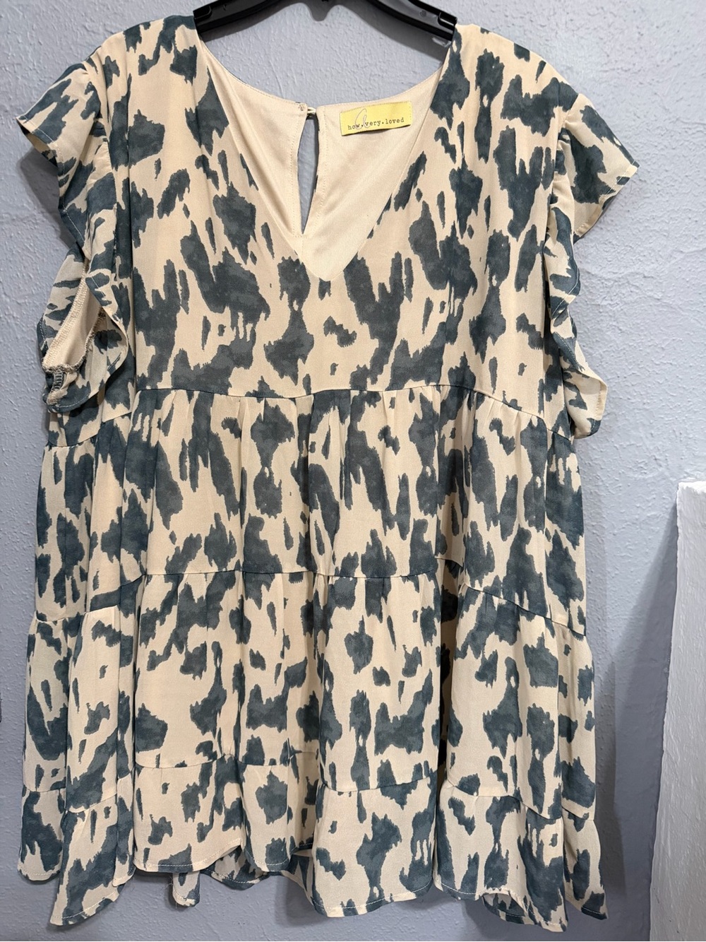 How Very Loved Tiered V-Neck Ruffle Sleeve Tunic - Cream & Charcoal Spot XL